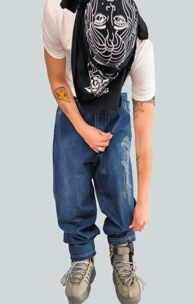 Pantalones baggy North Point Signature de estilo urban streetwear con inspiración skate hip hop y estética alternativa