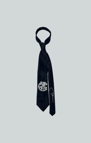 Corbata urbana North Point 93 de estilo streetwear alternativo inspirada en la moda urbana y el hip hop contemporáneo