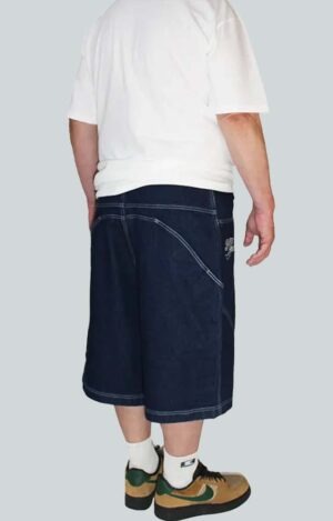 North Point curve baggy shorts urban streetwear de alto gramaje con estética graffiti skate hip hop y estilo alternativo