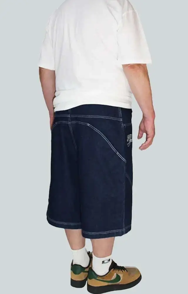 North Point curve baggy shorts urban streetwear de alto gramaje con estética graffiti skate hip hop y estilo alternativo