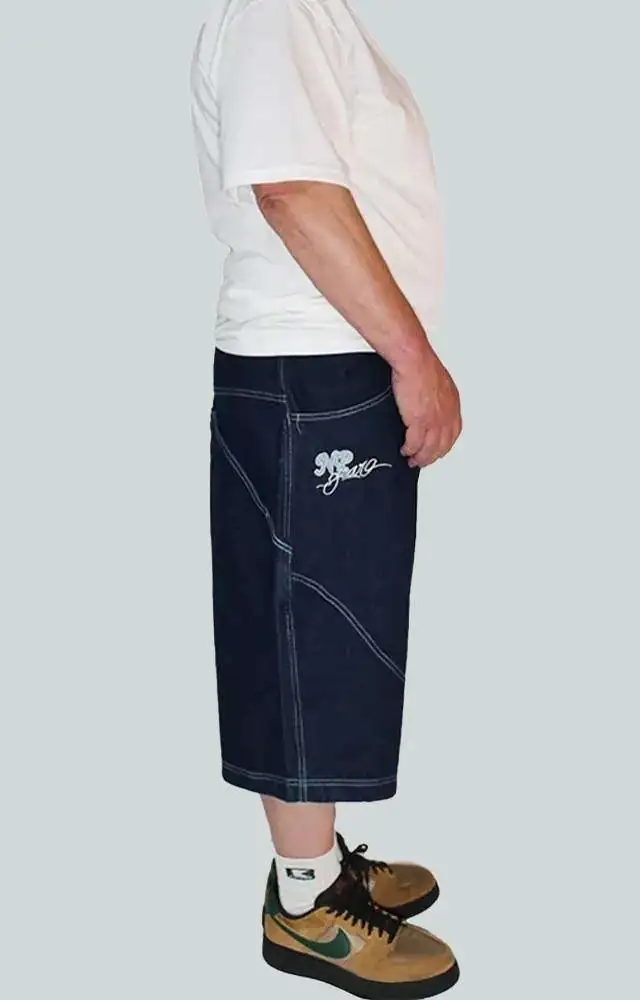 North Point curve baggy shorts urban streetwear de alto gramaje con estética graffiti skate hip hop y estilo alternativo